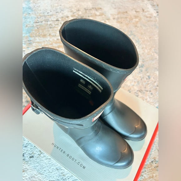 Hunter Black Rainboots🖤👢☔️ - Picture 3 of 6